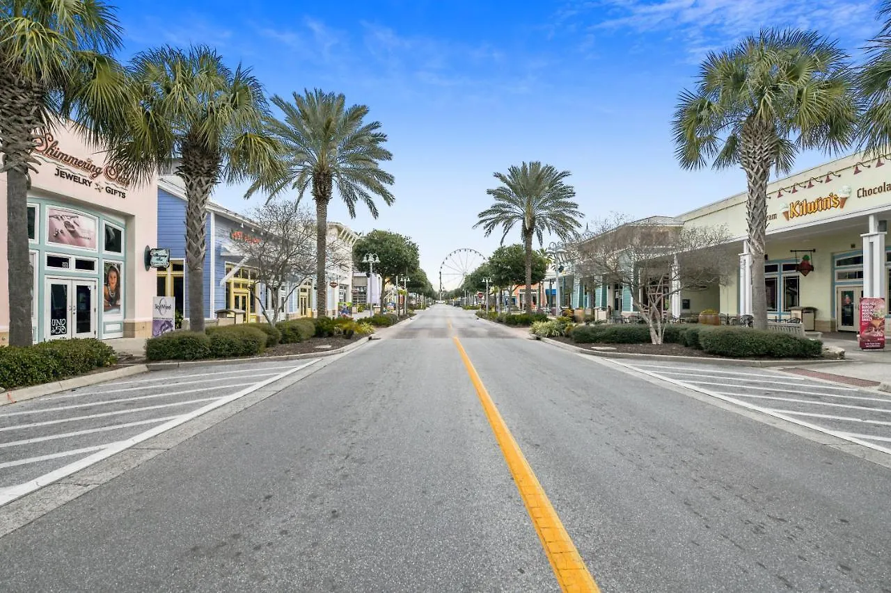 Semesterbostad Laketown Wharf Resort #238 By Book That Condo Panama City Beach USA